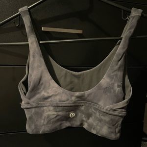 Lightly worn, no flaws just don’t ware anymore!